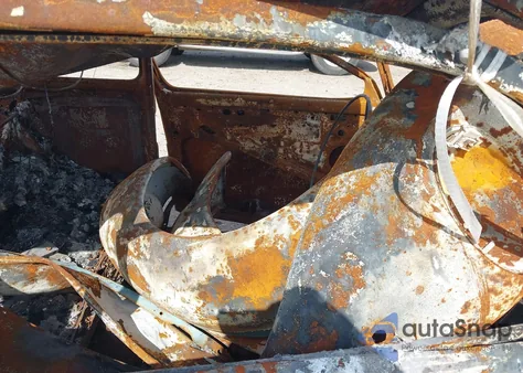 1971 Volkswagen Beetle z USA, uszkodzony, nr VIN 1112452568